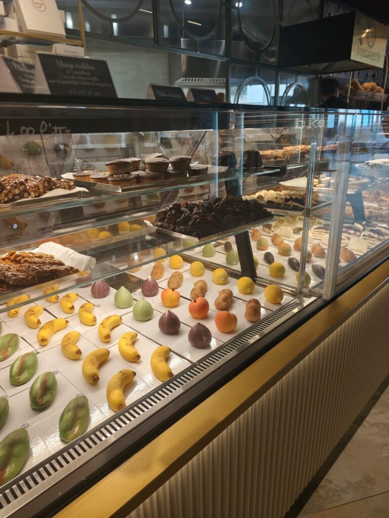 Pasticceria Frutta Realistica a Lecce